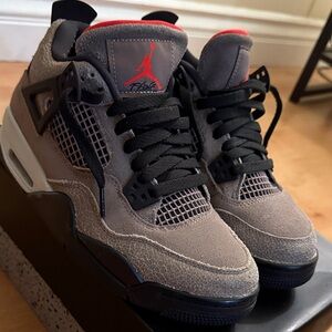 Jordan Men's Shoes - Gray and Red